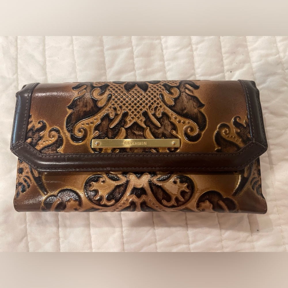 Brahmin wallet